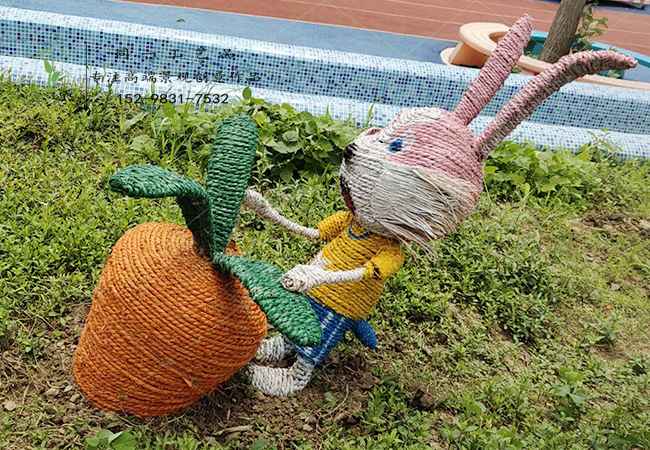 稻草工藝品卡通系列小兔拔蘿卜 稻草工藝品卡通系列小兔拔蘿卜