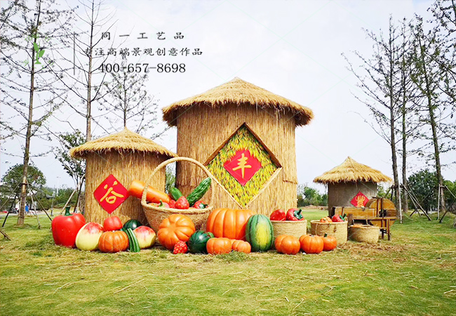 稻草工藝品糧倉(cāng)組合造型 稻草工藝品糧倉(cāng)組合造型